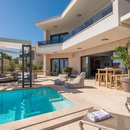 Ferienhaus Mit Privatpool Fur 8 Personen Ca 490 Qm In Makarska, Dalmatien Mitteldalmatien Holiday home *