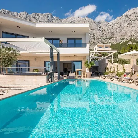 Ferienhaus Mit Privatpool Fur 8 Personen Ca 490 Qm In Makarska, Dalmatien Mitteldalmatien Makarska